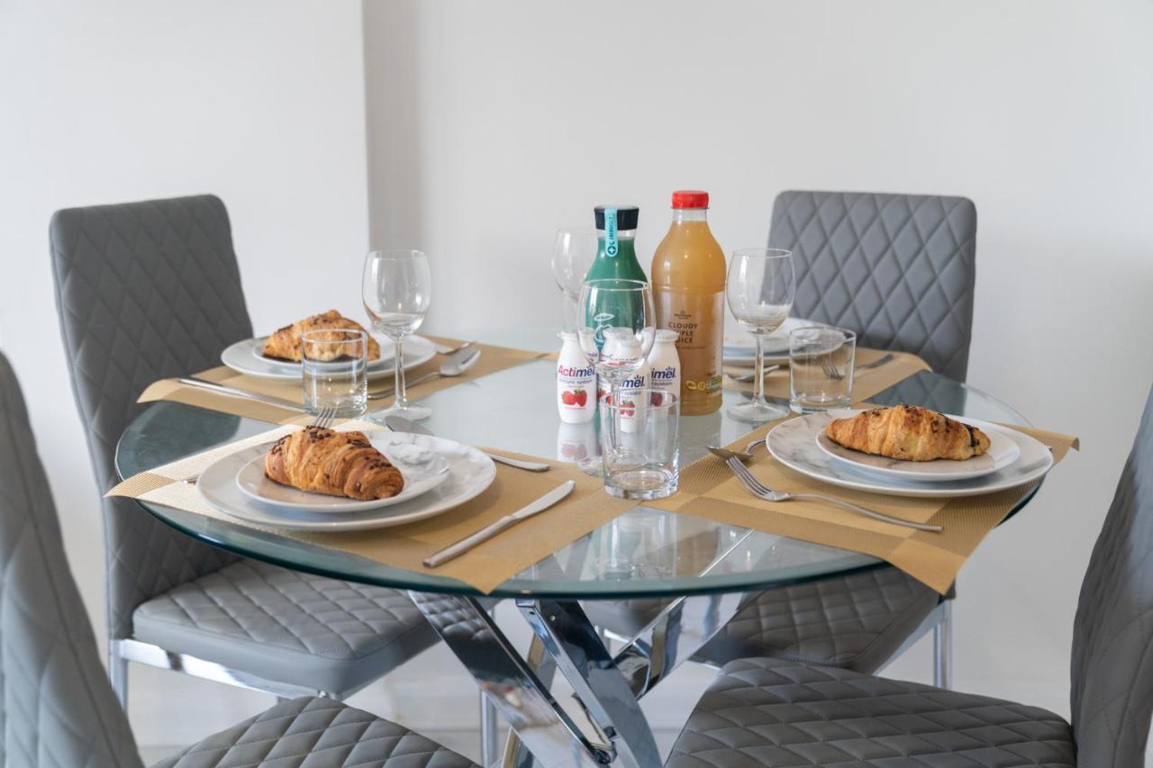 Maevela Apartments - Ultra Lavish Luxury 2 Bed Apartment City Centre - With Balcony - Free Secure Parking - Ps4 & Smart Tv'S バーミンガム エクステリア 写真